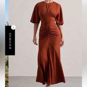 Beautiful Rustic Dress New with tags!!!
Runs Small